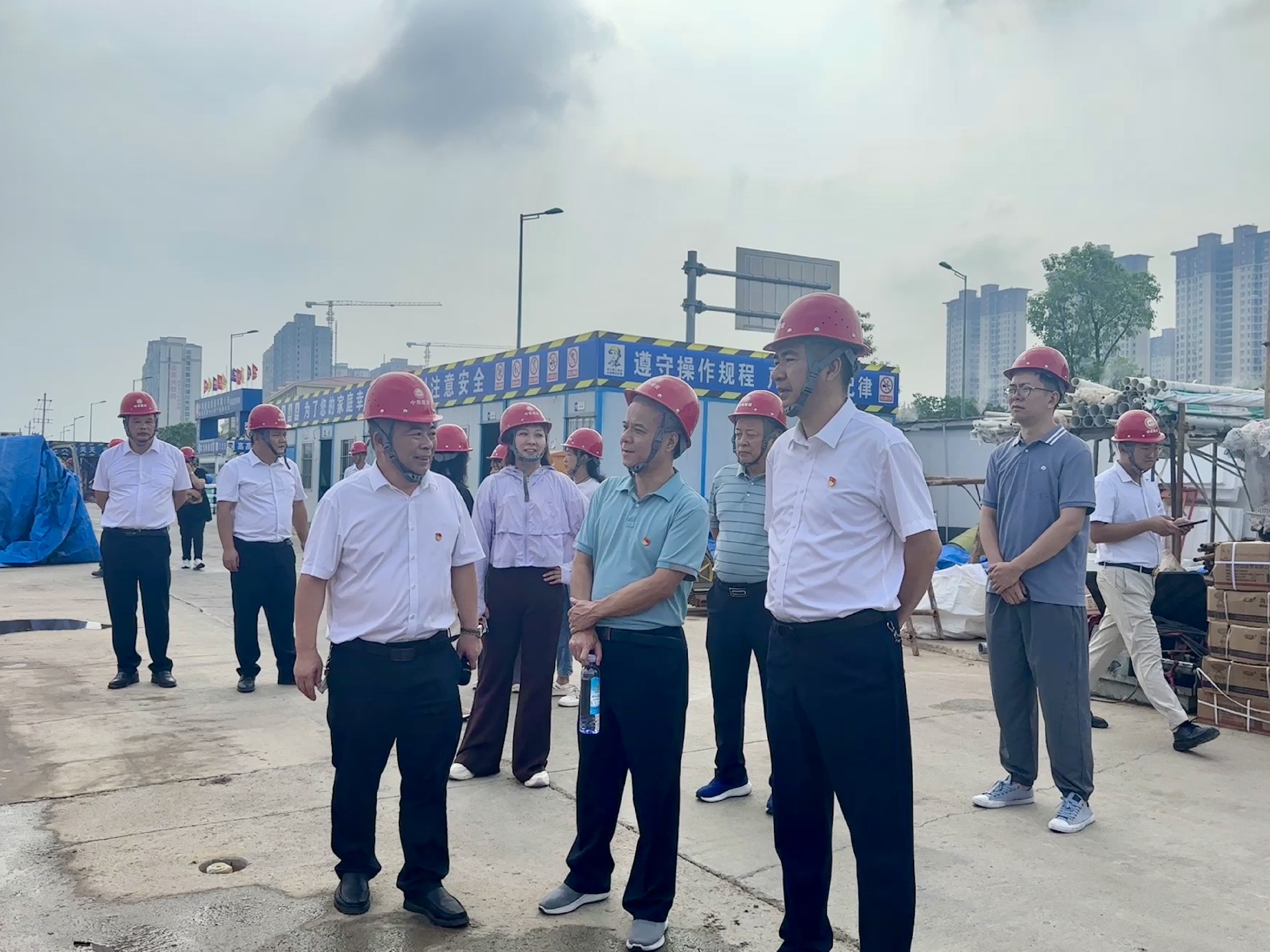 “強(qiáng)化管理 服務(wù)項(xiàng)目 推動(dòng)黨業(yè)融合”聯(lián)合主題黨日活動(dòng)舉行