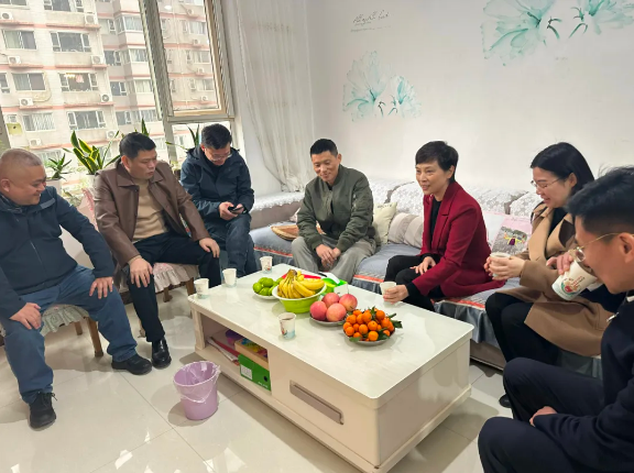 小年送溫暖 情暖意更濃——劉鳳娟一行到中南建設(shè)集團開展春節(jié)“送溫暖”活動